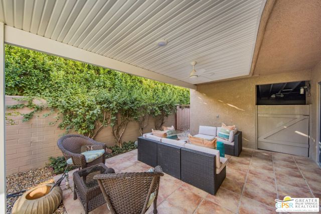73940 Mountain View Avenue, Palm Desert CA: https://media.crmls.org/mediaz/8114c295-0f62-406e-a7e9-6a7a6670dd63.jpg