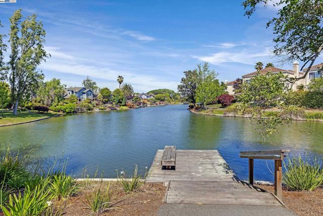 131 Diapian Bay, Alameda CA: https://media.crmls.org/mediaz/8115b04a-fbf8-428b-9935-d6933f071f7a.jpg