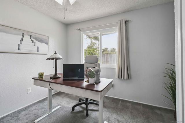 10945 El Nopal, Lakeside CA: https://media.crmls.org/mediaz/811657ea-4d95-459b-8cc4-4a1f32958e10.jpg