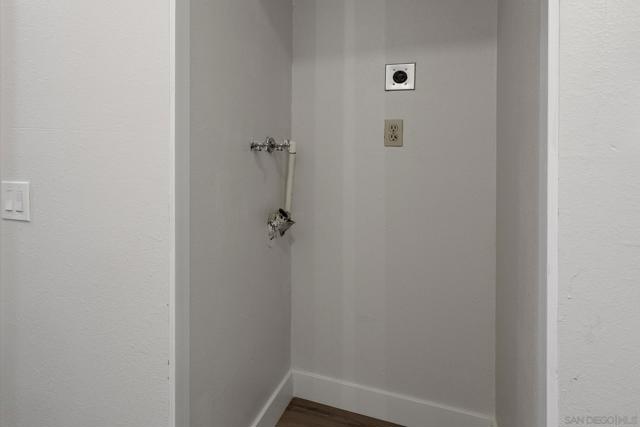 9832 Caminito Cuadro, San Diego CA: https://media.crmls.org/mediaz/81167a90-ca4d-4cb6-a22d-8f2a6df244d1.jpg