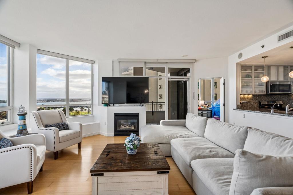 700 Harbor Dr - photo 2