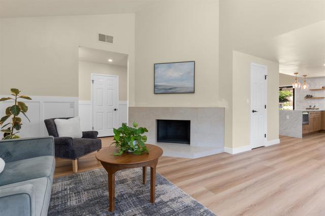 3565 Avenida Amorosa, Escondido CA: https://media.crmls.org/mediaz/8117aabc-12bd-47da-a511-5d4b996d3305.jpg