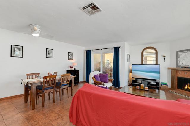 10790 Riderwood Ter, Santee CA: https://media.crmls.org/mediaz/8117d957-a0fe-4865-bf54-2307c4fa6dba.jpg