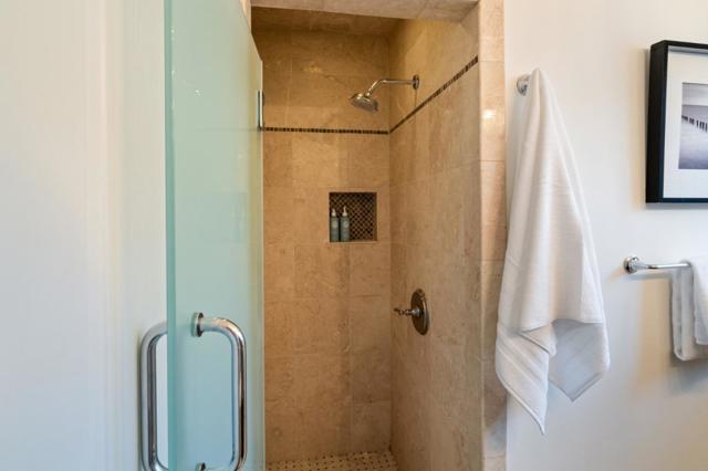 2403 Washington Avenue, Redwood City CA: https://media.crmls.org/mediaz/8117f8d5-f769-45eb-9f49-1ec5770c9e8a.jpg