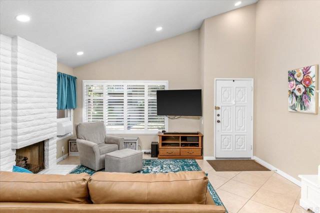 Detail Gallery Image 6 of 24 For 17544 Ashburton Rd, Rancho Bernardo (San Diego),  CA 92128 - 2 Beds | 2 Baths