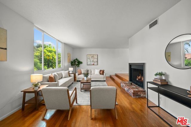 5840 Etiwanda Avenue, 3 photo 5