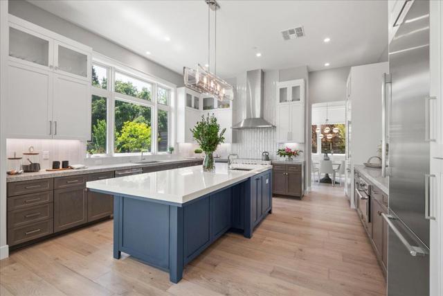115 Wika Ranch Court, Redwood City CA: https://media.crmls.org/mediaz/8118ed65-a17b-4572-9cd0-a0f635ff47f5.jpg