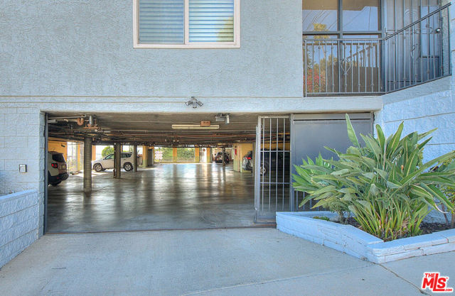 1707 Micheltorena Street, 208 photo 25