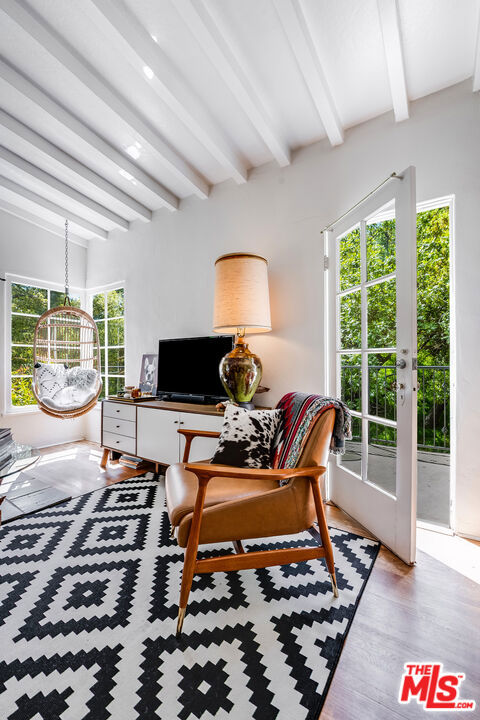 1205 N Beverly Glen Boulevard, Los Angeles CA: https://media.crmls.org/mediaz/81196abf-769a-4673-af72-26271eb12e69.jpg