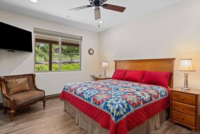 19553 Hidden Glen Road, Alpine CA: https://media.crmls.org/mediaz/811a18b5-aa64-419b-9043-d1107c908548.jpg