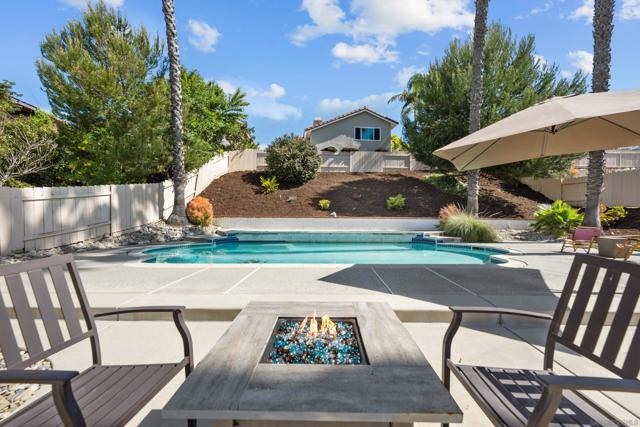 1572 Roma Dr, Vista CA: https://media.crmls.org/mediaz/811a87b9-94de-44c8-8df2-ac56c8b65b2a.jpg