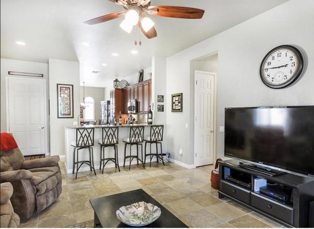81690 Avenida Alturas, Indio CA: https://media.crmls.org/mediaz/811aed73-dab0-428e-a661-3e927b3248d5.jpg