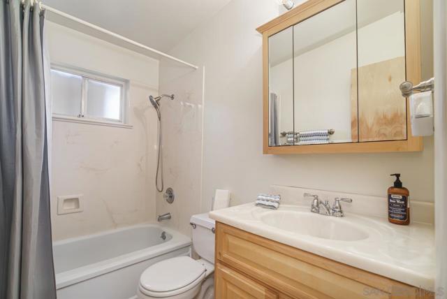 5393 Mary Fellows Avenue, La Mesa CA: https://media.crmls.org/mediaz/811b821d-b62e-47ff-8ce7-b958a30ba9b0.jpg