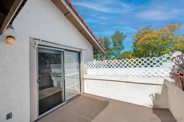 3113 Avenida Topanga, Carlsbad, California 92009, 2 Bedrooms Bedrooms, ,2 BathroomsBathrooms,Townhouse,For Sale,Avenida Topanga,250019952SD