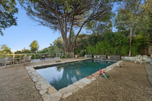 25 Oakhurst Road, San Rafael CA: https://media.crmls.org/mediaz/811cc489-971f-402b-b853-59e7718468d8.jpg