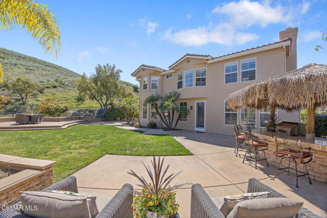 3034 Heavenly Ridge Street, Thousand Oaks CA: https://media.crmls.org/mediaz/811cc86a-1ef7-4ba0-acf8-d972e26d0f33.jpg