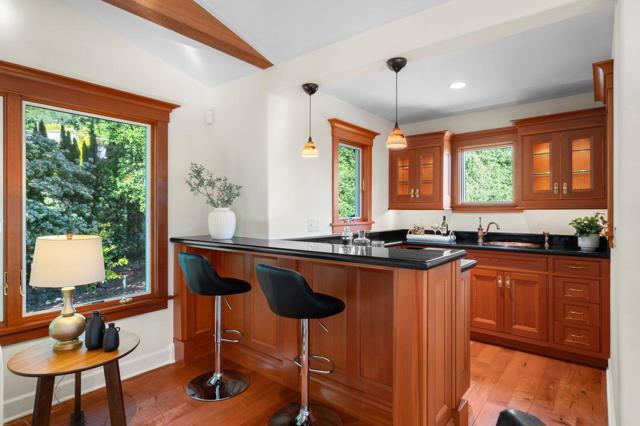 23447 Skyview Terrace, Los Gatos CA: https://media.crmls.org/mediaz/811d307c-20e0-49e2-93c5-3ce806295361.jpg