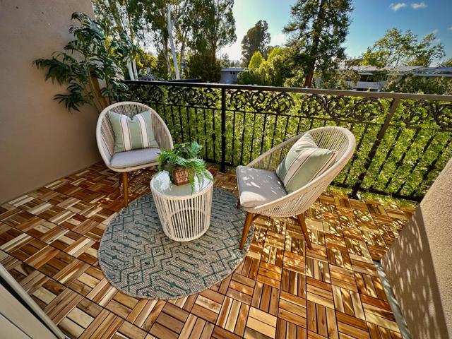 550 El Camino Real, Burlingame CA: https://media.crmls.org/mediaz/811e31df-2df3-405b-9a75-5da5352cdea7.jpg
