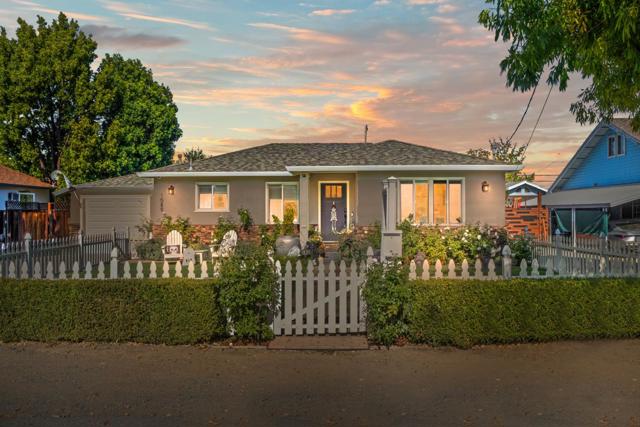 1089 Audrey Avenue, Campbell CA: https://media.crmls.org/mediaz/811e9fef-2a59-4e70-b94f-8bb09dd71562.jpg