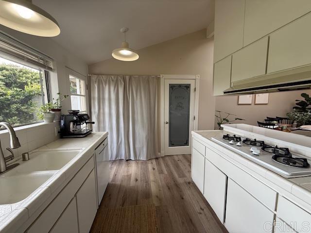 Detail Gallery Image 15 of 27 For 7049 Estrella De Mar Rd #69,  Carlsbad,  CA 92009 - 3 Beds | 2 Baths
