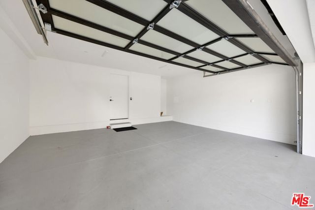 5868 Saturn Street, Los Angeles CA: https://media.crmls.org/mediaz/81215f36-40ba-4853-ad93-bd23046561fe.jpg