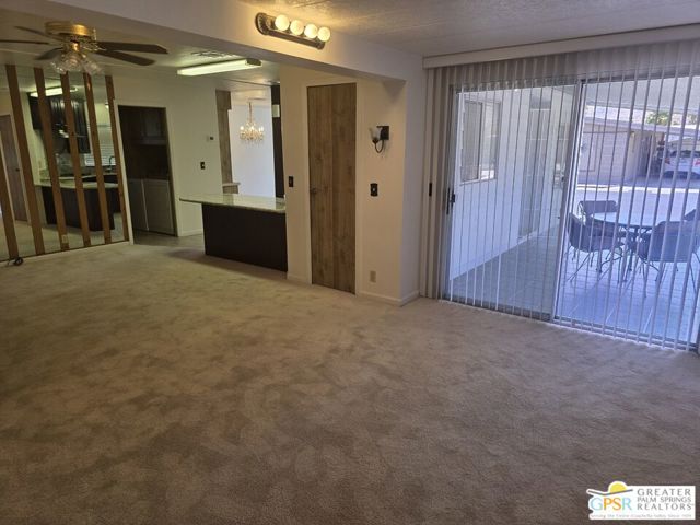274 Encino Drive, Palm Springs CA: https://media.crmls.org/mediaz/8121838a-117c-4891-97db-15ffca723084.jpg