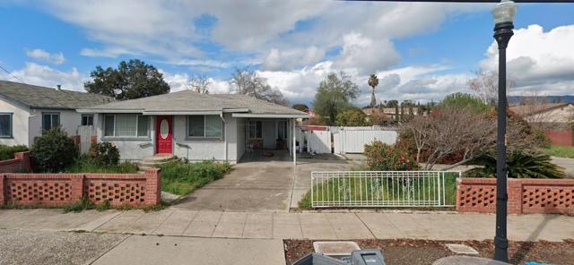 493 E 6th Street, Gilroy CA: https://media.crmls.org/mediaz/81219d3c-5858-43a4-9503-1737953fdc95.jpg