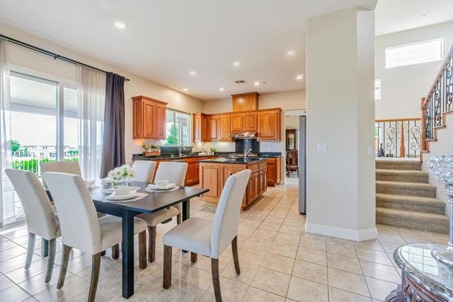 2852 Spanish Bay Drive, Brentwood CA: https://media.crmls.org/mediaz/812264d0-a73f-49c2-8ba3-0ee8a38e6486.jpg
