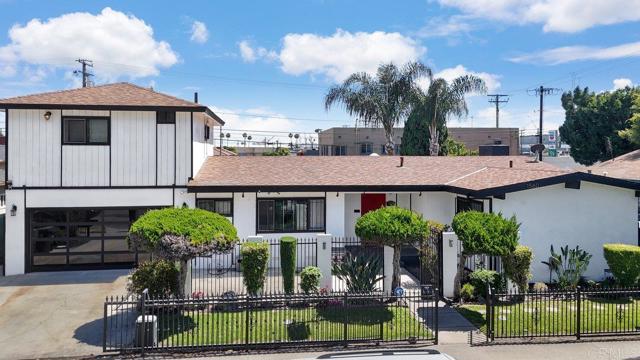 1560 Parade Street, Long Beach, California 90810, 4 Bedrooms Bedrooms, ,4 BathroomsBathrooms,Single Family Residence,For Sale,Parade,PTP2402712