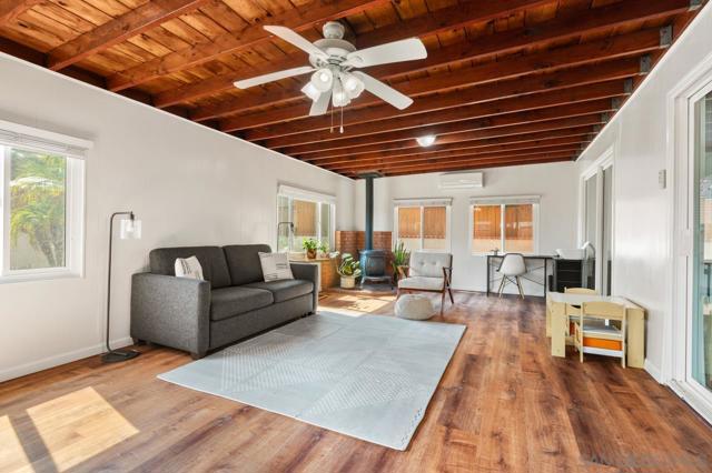 2170 Montclair St, San Diego CA: https://media.crmls.org/mediaz/81237fa4-b107-4e78-86dd-f1cdf6af6e57.jpg