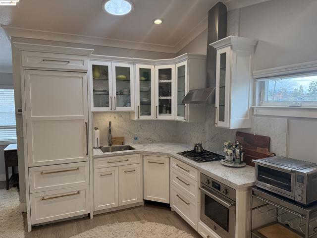 962 S G, Livermore CA: https://media.crmls.org/mediaz/81241e86-db0a-4bc5-8784-324eb81edaff.jpg