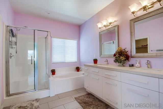 1249 12Th, Imperial Beach CA: https://media.crmls.org/mediaz/81243aa2-9515-40c2-b318-a60e628215dd.jpg