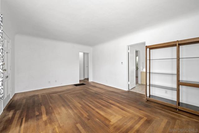 1432 E 20th St, National City CA: https://media.crmls.org/mediaz/8124e9fd-7477-431d-bddf-d8d1e8592413.jpg