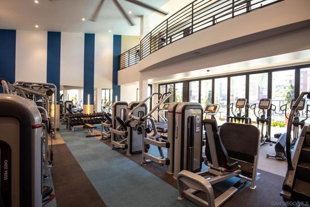 2921 Via Alta Pl, San Diego CA: https://media.crmls.org/mediaz/81250084-0704-4c45-b2e1-4ccbbb03dcc9.jpg