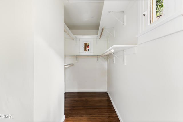 413 Sycamore Place, Sierra Madre CA: https://media.crmls.org/mediaz/8125225a-f915-4285-9f2a-531e27f19207.jpg