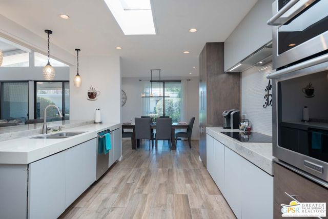 1595 E Canyon Estates Drive, Palm Springs CA: https://media.crmls.org/mediaz/81253b89-3dc8-4395-85f1-5ae0752227a0.jpg