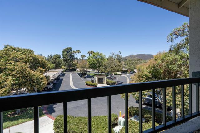 10908 Sabre Hill Drive, San Diego CA: https://media.crmls.org/mediaz/8125fe00-d59a-49d9-9f76-98dca238cb49.jpg