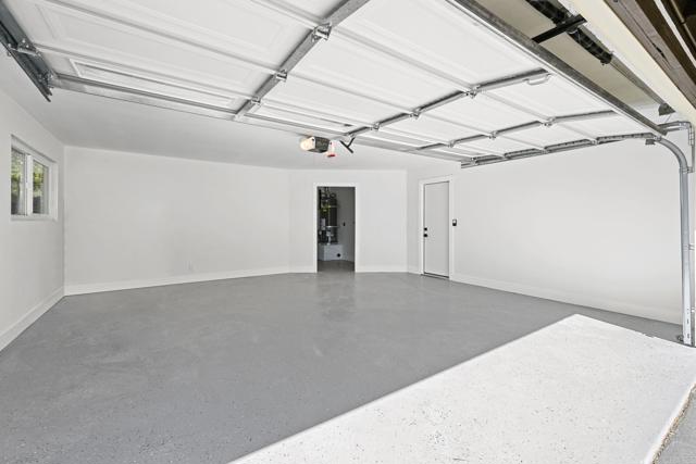 752 Quiet Place, Escondido CA: https://media.crmls.org/mediaz/8126935d-d603-4401-981b-ee734355b402.jpg
