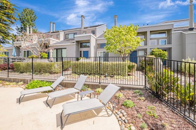 1067 Via Tornasol, Aptos CA: https://media.crmls.org/mediaz/8127d82e-62c2-4deb-870e-fd1023ca2e7a.jpg