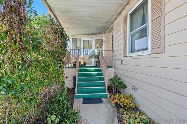 650 S Rancho Santa Fe Rd, San Marcos CA: https://media.crmls.org/mediaz/812801c4-e04e-4eab-869b-5759f835d4d0.jpg