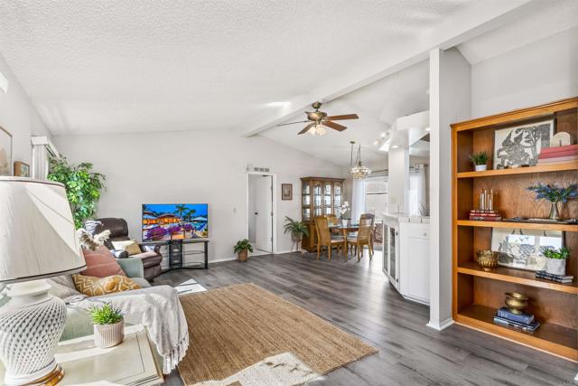 2010 W San Marcos Blvd #93, San Marcos CA: https://media.crmls.org/mediaz/81281060-3726-4eb1-bc5d-5fced9eed9c5.jpg