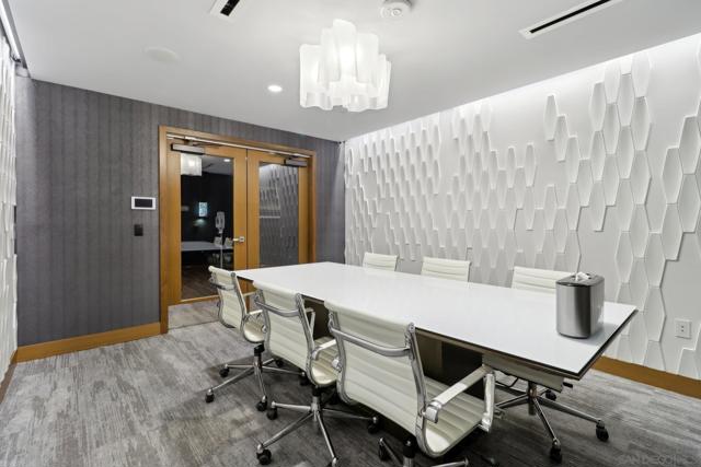 888 W E St, San Diego CA: https://media.crmls.org/mediaz/8129917b-df2d-4872-a1bb-6c8a1f3eb408.jpg