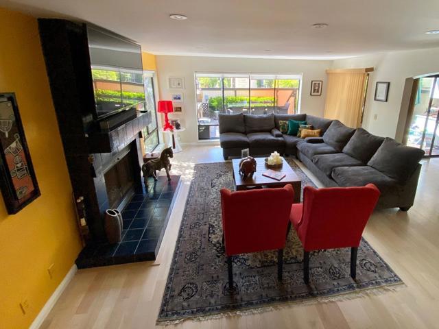 1119 Royal Lane, San Carlos CA: https://media.crmls.org/mediaz/812a046e-0240-4120-9b25-b6aab64c5331.jpg