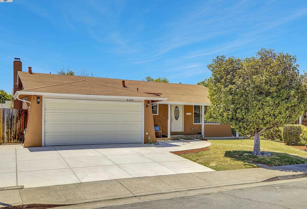 34447 Helston Pl