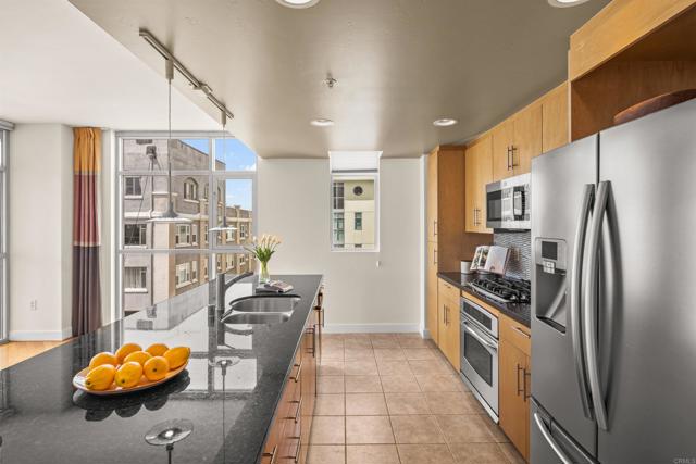 Detail Gallery Image 12 of 56 For 3812 Park Bld #414,  San Diego,  CA 92103 - 2 Beds | 2 Baths