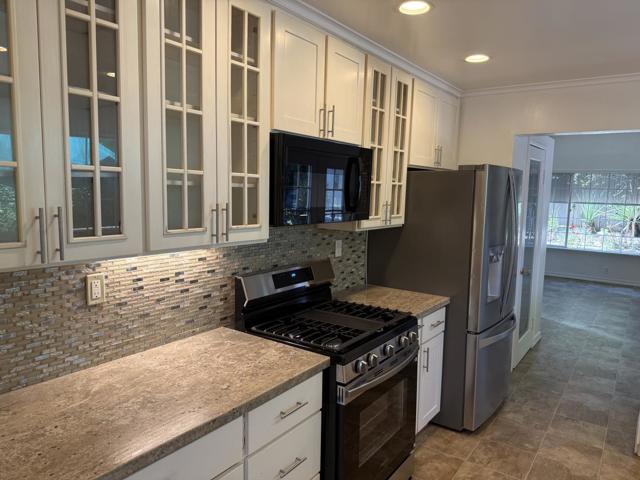 40 Cathy Lane, Scotts Valley CA: https://media.crmls.org/mediaz/812b9531-cc79-4b0a-b1d3-3495c4f5b44d.jpg