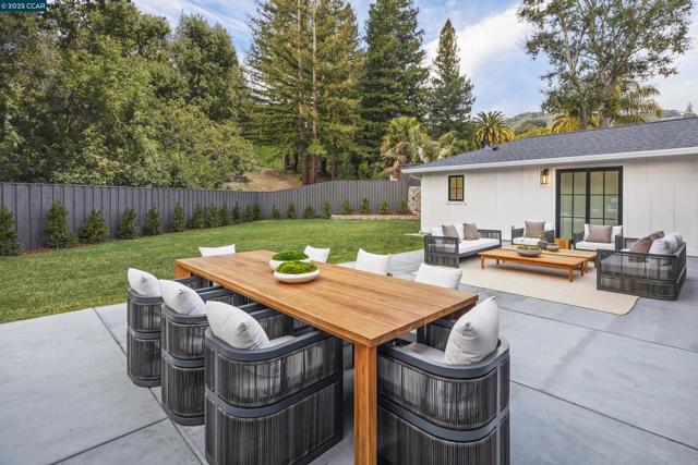 181 Lombardy Lane, Orinda CA: https://media.crmls.org/mediaz/812bc7f1-c948-45b8-8919-81e146352ede.jpg