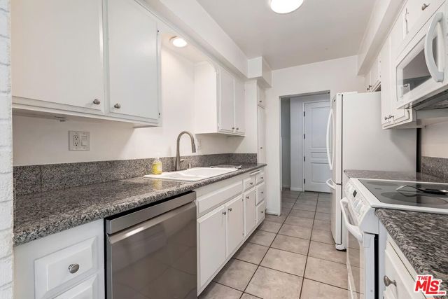 Drew Fenton | 809 S Bundy Drive Los Angeles CA | MLS: 7431835 Drew Fenton | 809 S Bundy Drive Los Angeles CA | MLS: 7431835