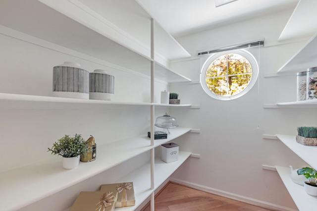 18898 Bellgrove Circle, Saratoga CA: https://media.crmls.org/mediaz/812c77ba-7927-480a-8608-78a38d1e0d41.jpg