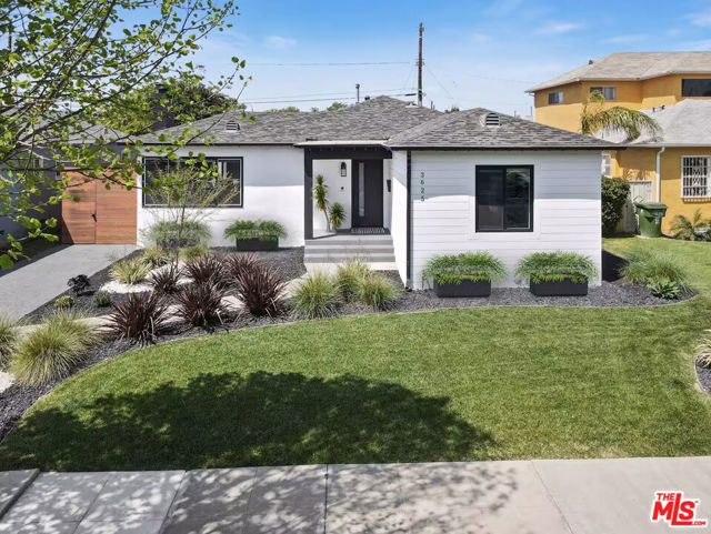 3625 Somerset Drive, Los Angeles CA: https://media.crmls.org/mediaz/812cf6c6-7450-48fd-8a4f-047c8d0a41c8.jpg